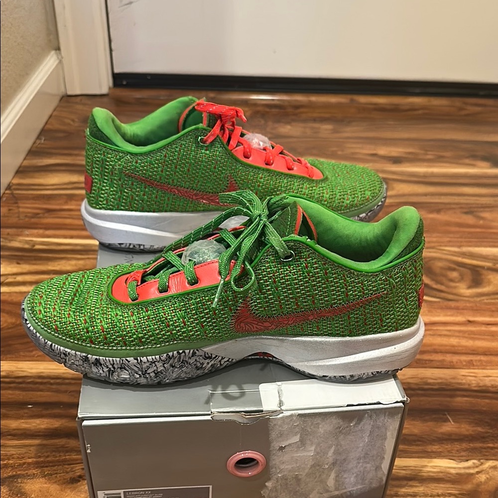 Nike LeBron XX 20’s Green apple, Men’s 10 - Picture 6 of 8